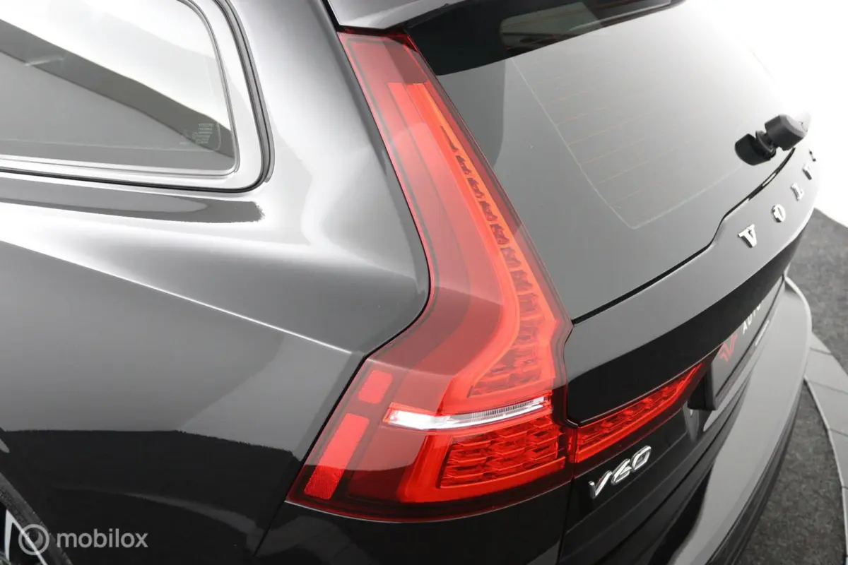 2.0 B3 Inscription | Pilot Assist |BLIS | Camera | Stoel- en stuurverwarming,