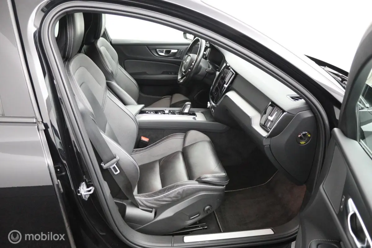 2.0 B3 Inscription | Pilot Assist |BLIS | Camera | Stoel- en stuurverwarming,