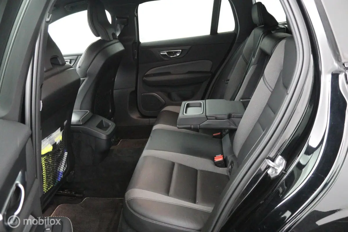 2.0 B3 Inscription | Pilot Assist |BLIS | Camera | Stoel- en stuurverwarming,