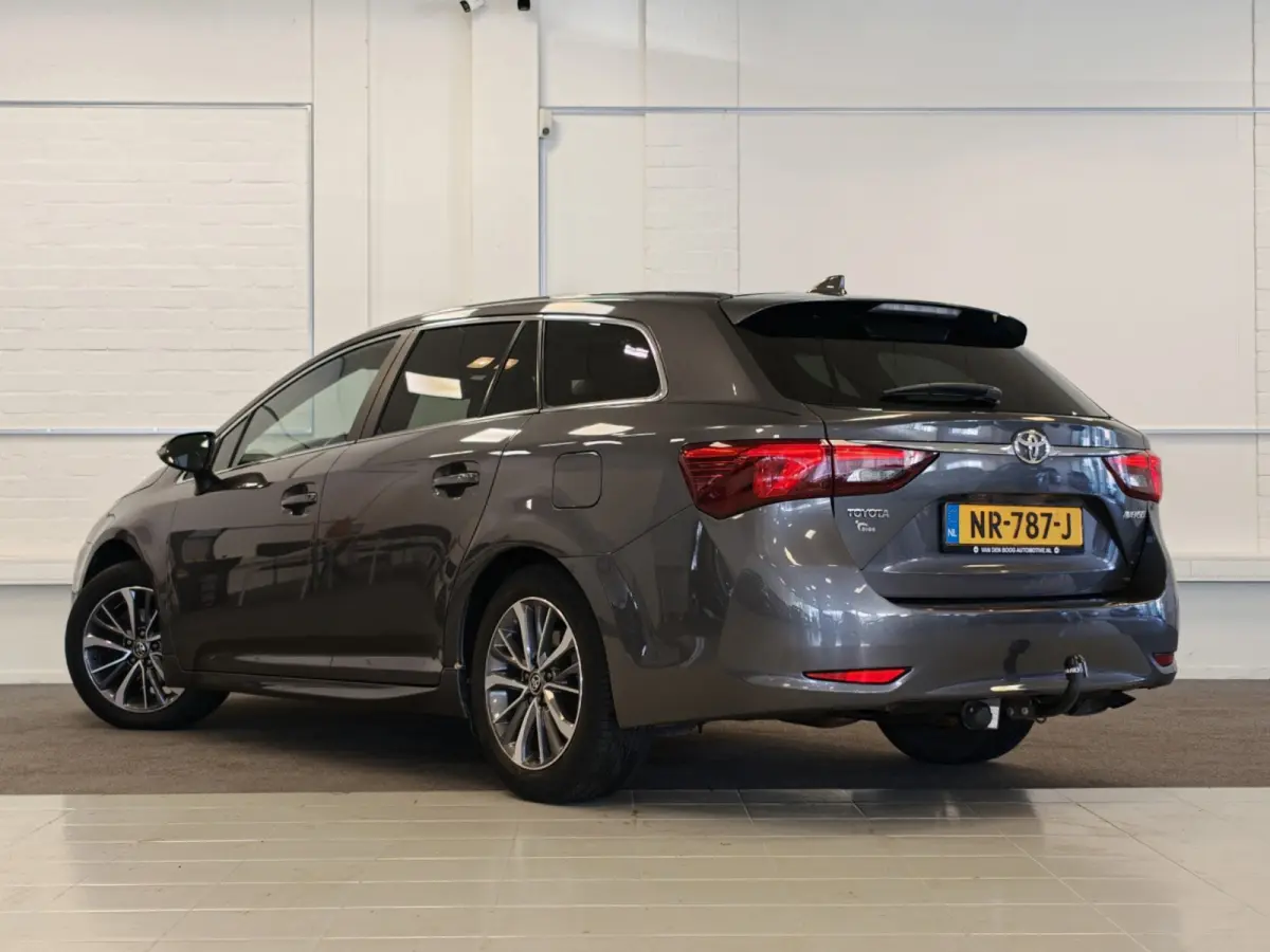 1.8 VVT-i Lease Pro Automaat Trekhaak Xenon