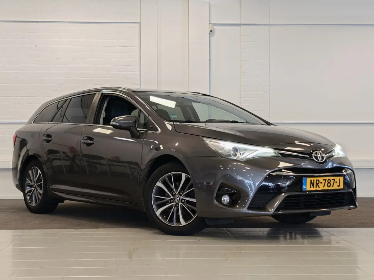 1.8 VVT-i Lease Pro Automaat Trekhaak Xenon