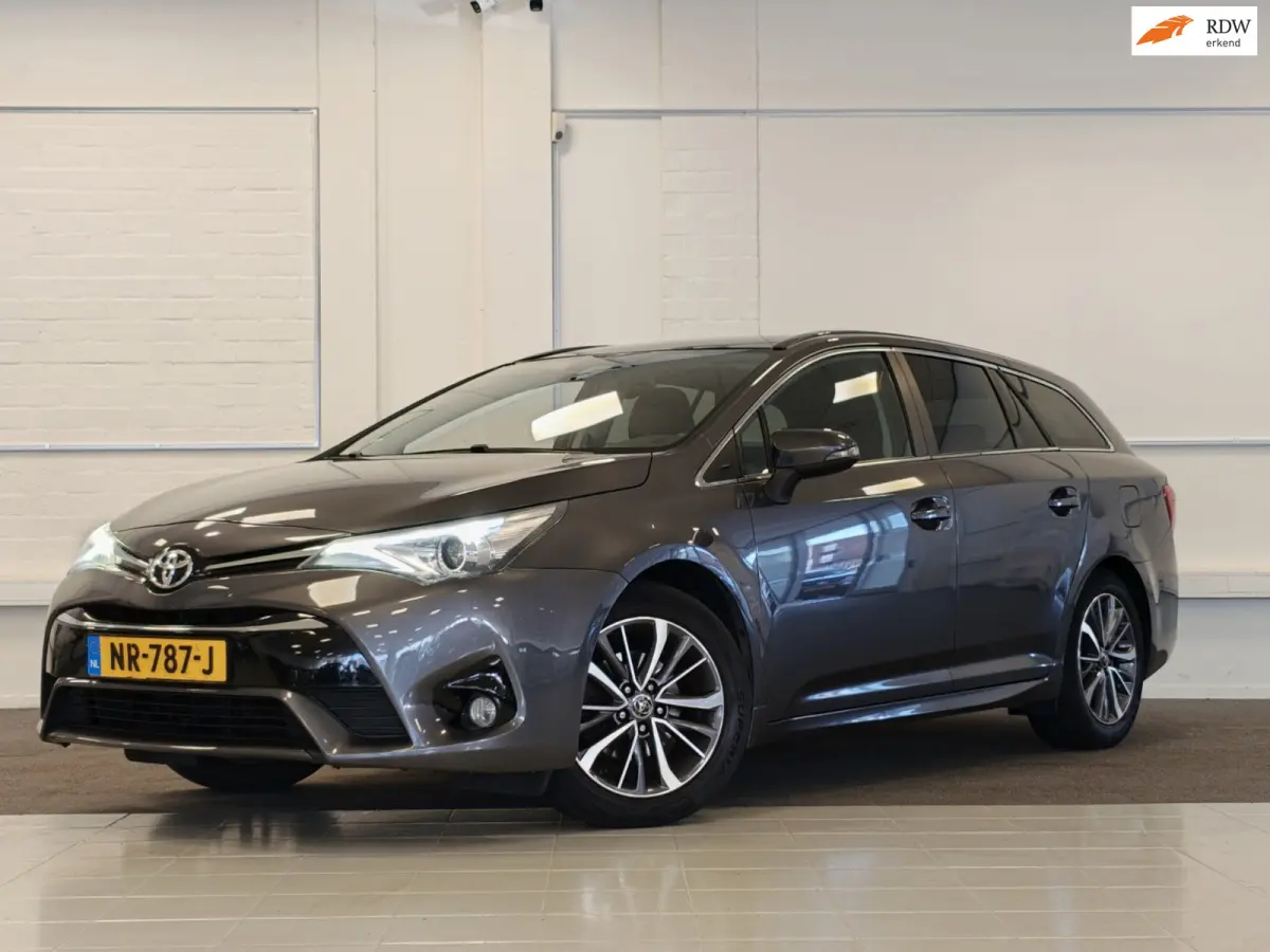 Toyota Avensis Touring Sports 2016 Benzine Automatisch leasen