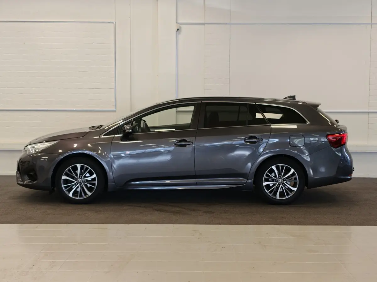 1.8 VVT-i Lease Pro Automaat Trekhaak Xenon