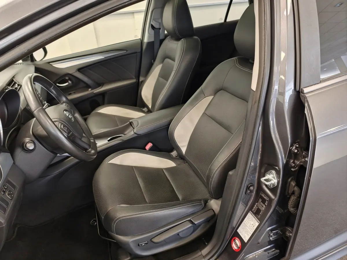 1.8 VVT-i Lease Pro Automaat Trekhaak Xenon