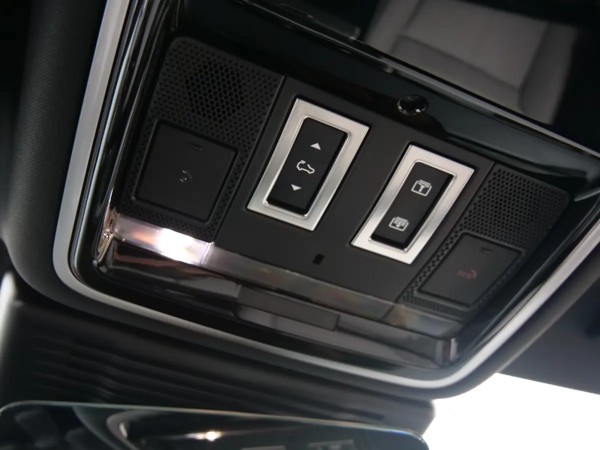 2.0 P400e AWD Dynamic PHEV 404 Pk Automaat Leder / Pano-dak / Camera