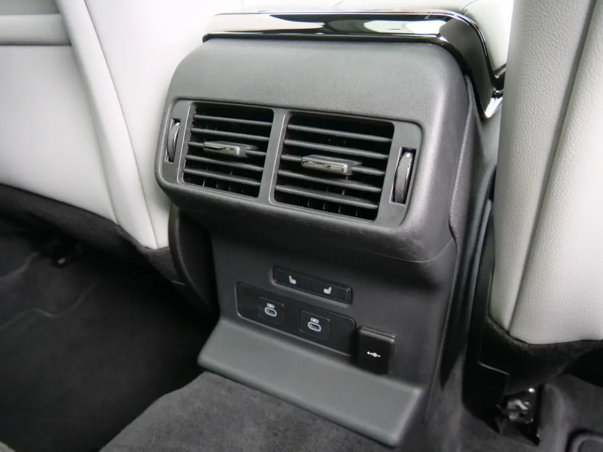 2.0 P400e AWD Dynamic PHEV 404 Pk Automaat Leder / Pano-dak / Camera