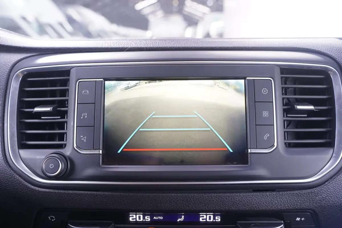 2.0 D-4D 145 pk Aut. Black Line Dubbel Cabine Navi, Camera, Xenon, 17" LMV, Laadruimte Pakket, 5-Zits