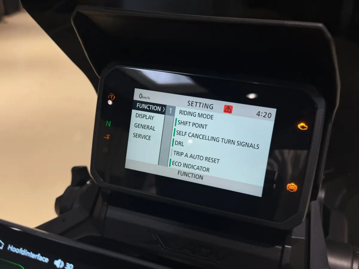 |Akrapovic|Apple carplay|ABS|Cruise|Led|Fabrieksgarantie