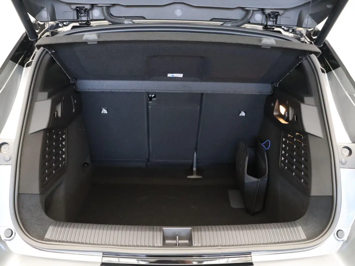Instyle 87 kWh | 20" LMV | Lederen bekleding | Elektrisch verstelbare stoelen | Elektrische achterklep | Stoel, stuur en voorruitverwarming | 360 camera |