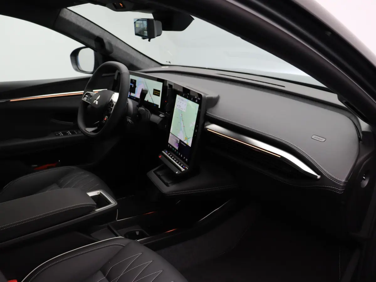 Instyle 87 kWh | 20" LMV | Lederen bekleding | Elektrisch verstelbare stoelen | Elektrische achterklep | Stoel, stuur en voorruitverwarming | 360 camera |