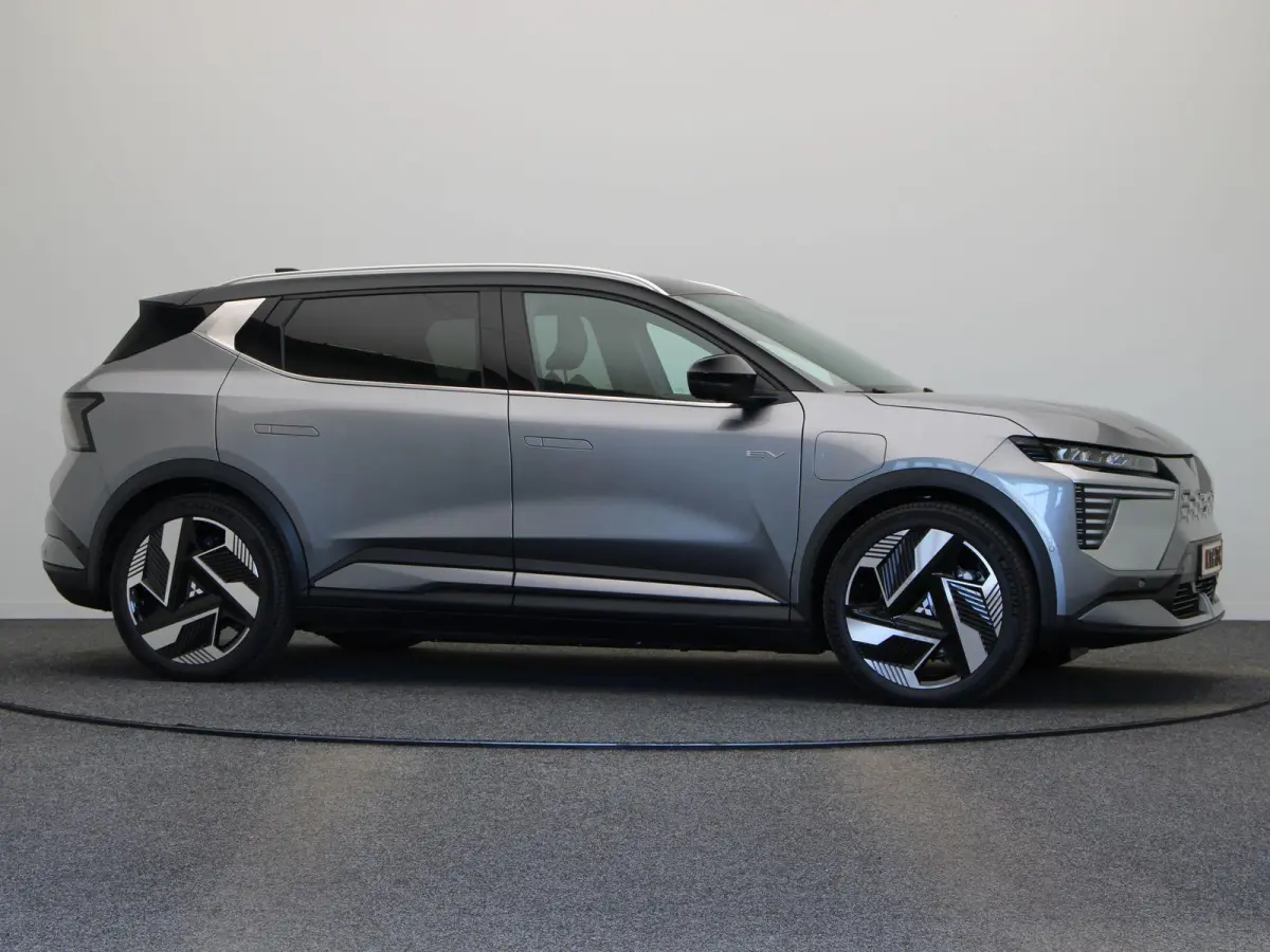 Instyle 87 kWh | 20" LMV | Lederen bekleding | Elektrisch verstelbare stoelen | Elektrische achterklep | Stoel, stuur en voorruitverwarming | 360 camera |