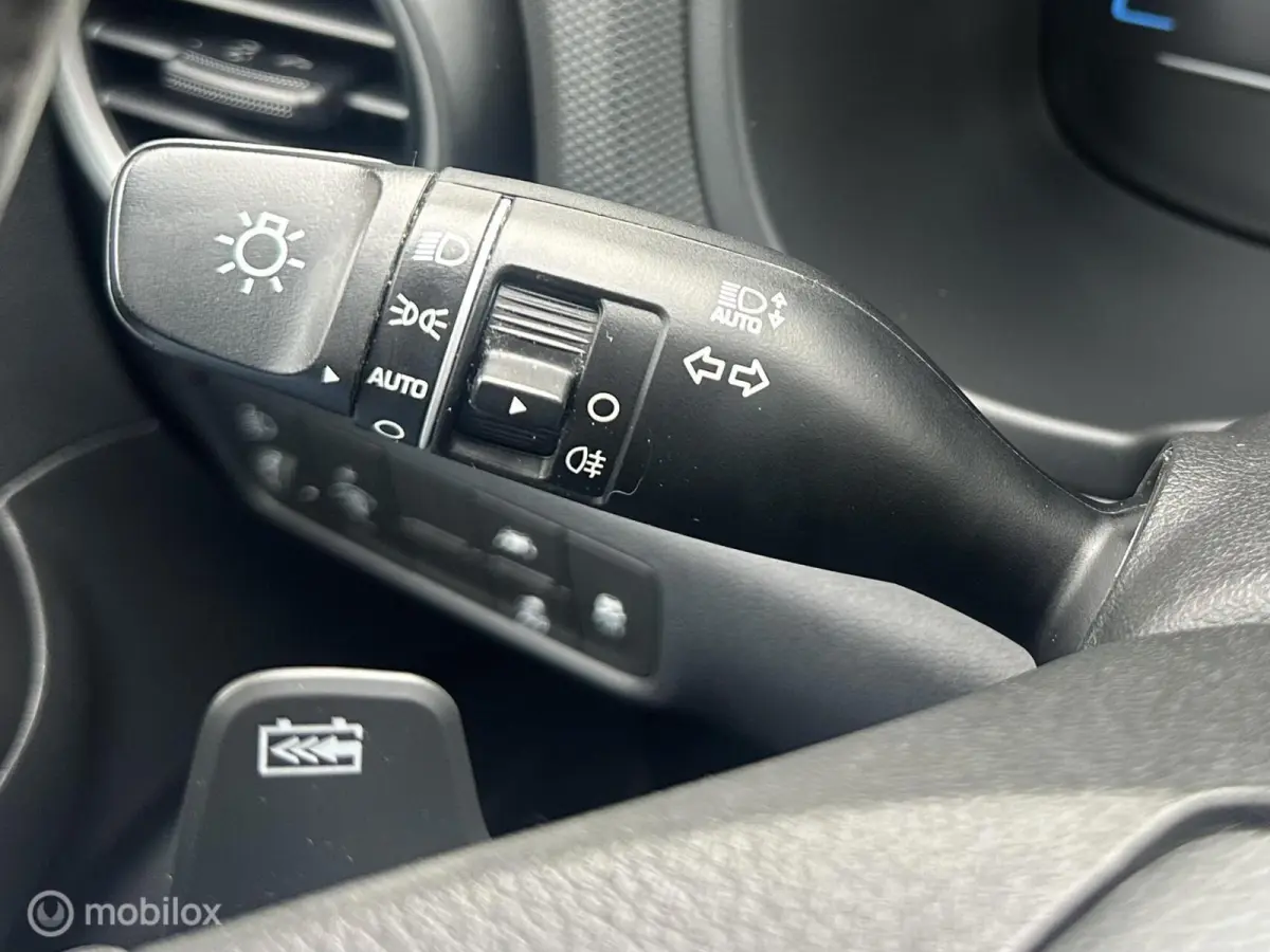EV Comfort Smart 64 kWh 3-FASE SNELLADEN SOH 100% WARMTEPOMP CARPLAY ACHTERUITRIJ CAMERA NETTE AUTO!!