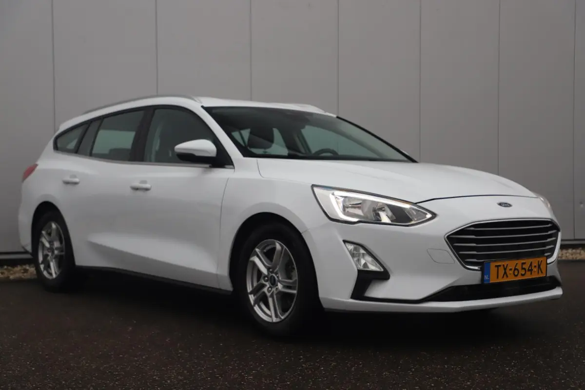 1.0 EcoBoost Trend Edition Business Navigatie Clima Cruise 16 inch LMV Parkeersensors Lane Assist Keyless