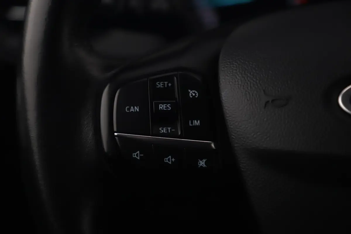 1.0 EcoBoost Trend Edition Business Navigatie Clima Cruise 16 inch LMV Parkeersensors Lane Assist Keyless