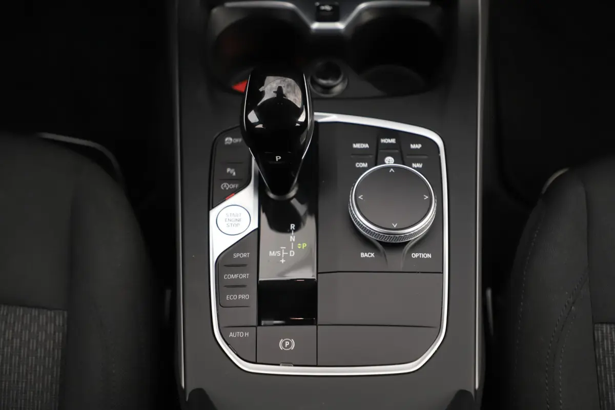 118i 136PK Automaat Navigatie Draadloos Carplay Climate Cruise Control Parkeersensor