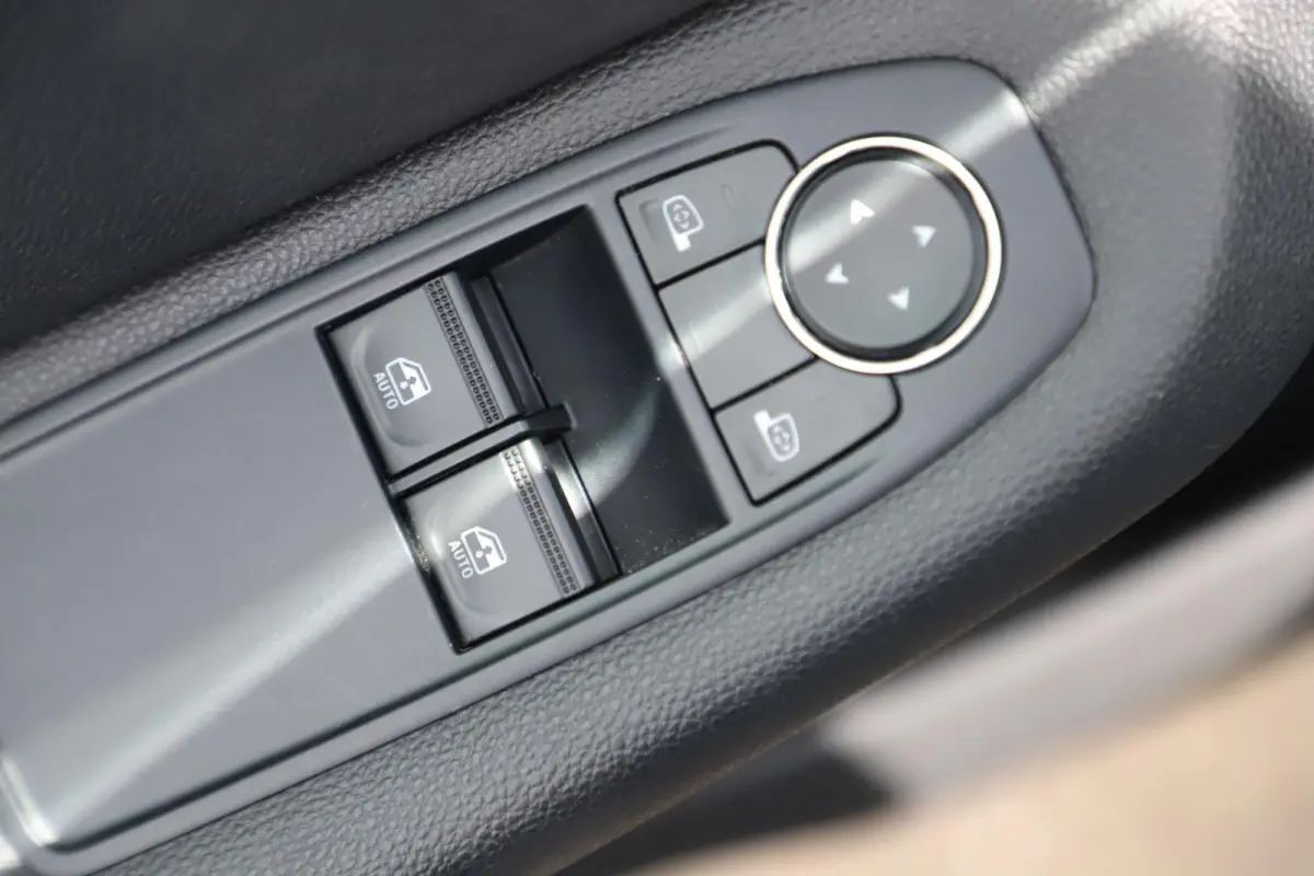 1.0 TCe Zen Navigatie Carplay Android Airco Cruise Rijstrooksensor LED