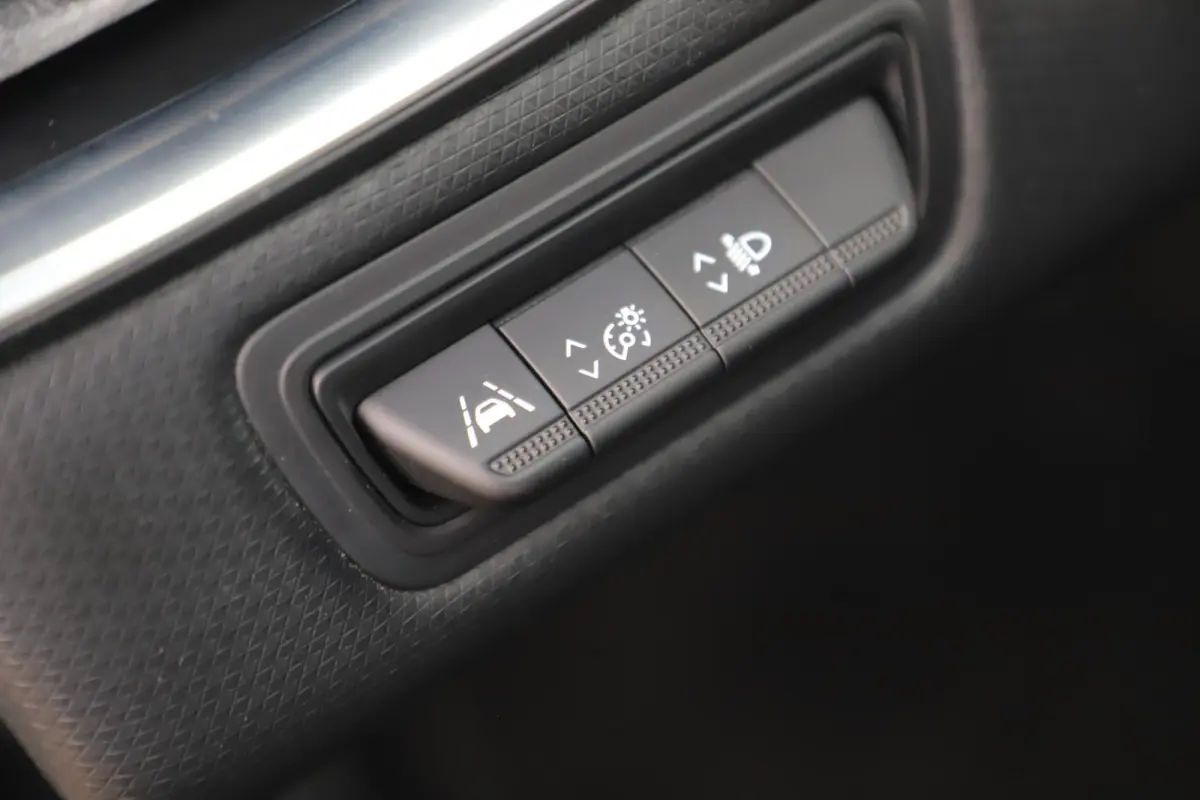 1.0 TCe Zen Navigatie Carplay Android Airco Cruise Rijstrooksensor LED