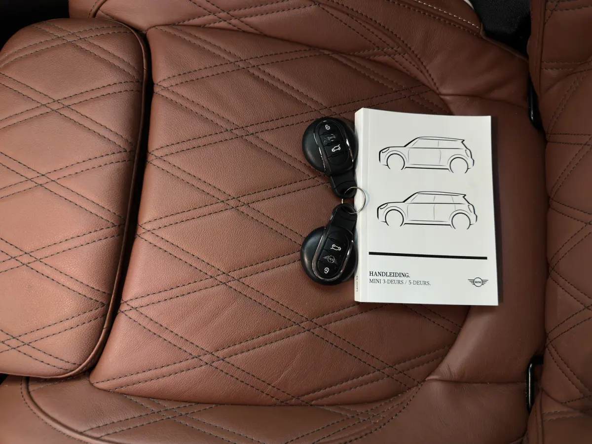 1.5 One Business Edition (Facelift-Life Cycle Impulse 2) (INCL-BTW) *LEATHER | SPORTSEATS | FULL-LED | DIGI-COCKPIT | AMBIENTLIGHT | NAVI-FULLMAP | DAB | AIRCO | KEYLESS | PDC | 16''ALU*