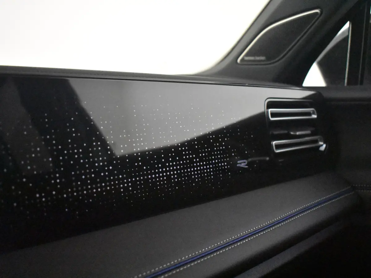 1.5 eHybrid R-Line l Lederen int. l Harman Kardon l Pano Dak l 360gr Camera l 20" l Trekhaak Elektr. l Stoelventilatie l