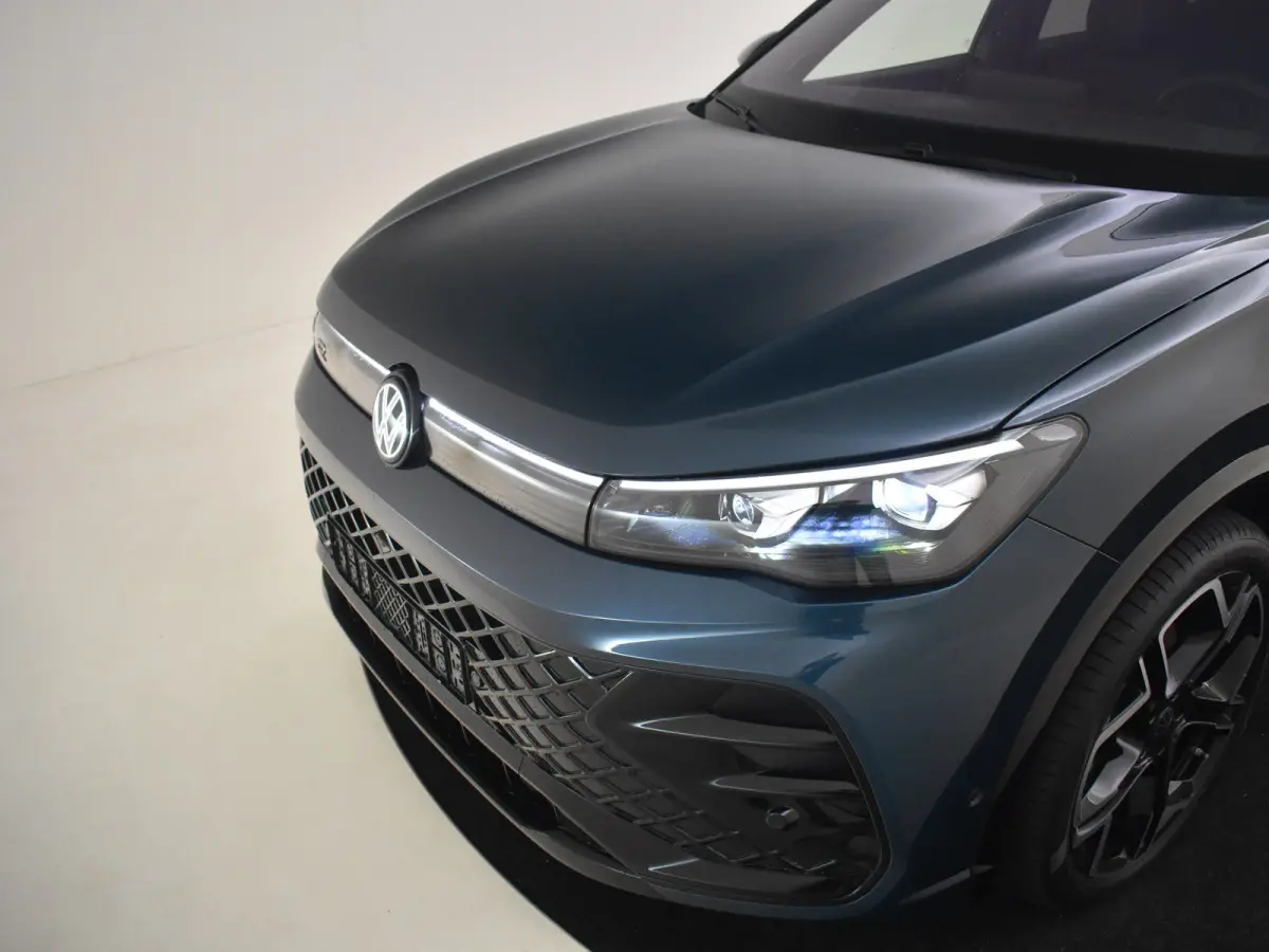 1.5 eHybrid R-Line l Lederen int. l Harman Kardon l Pano Dak l 360gr Camera l 20" l Trekhaak Elektr. l Stoelventilatie l