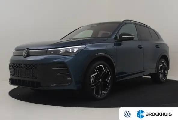 1.5 eHybrid R-Line l Lederen int. l Harman Kardon l Pano Dak l 360gr Camera l 20" l Trekhaak Elektr. l Stoelventilatie l
