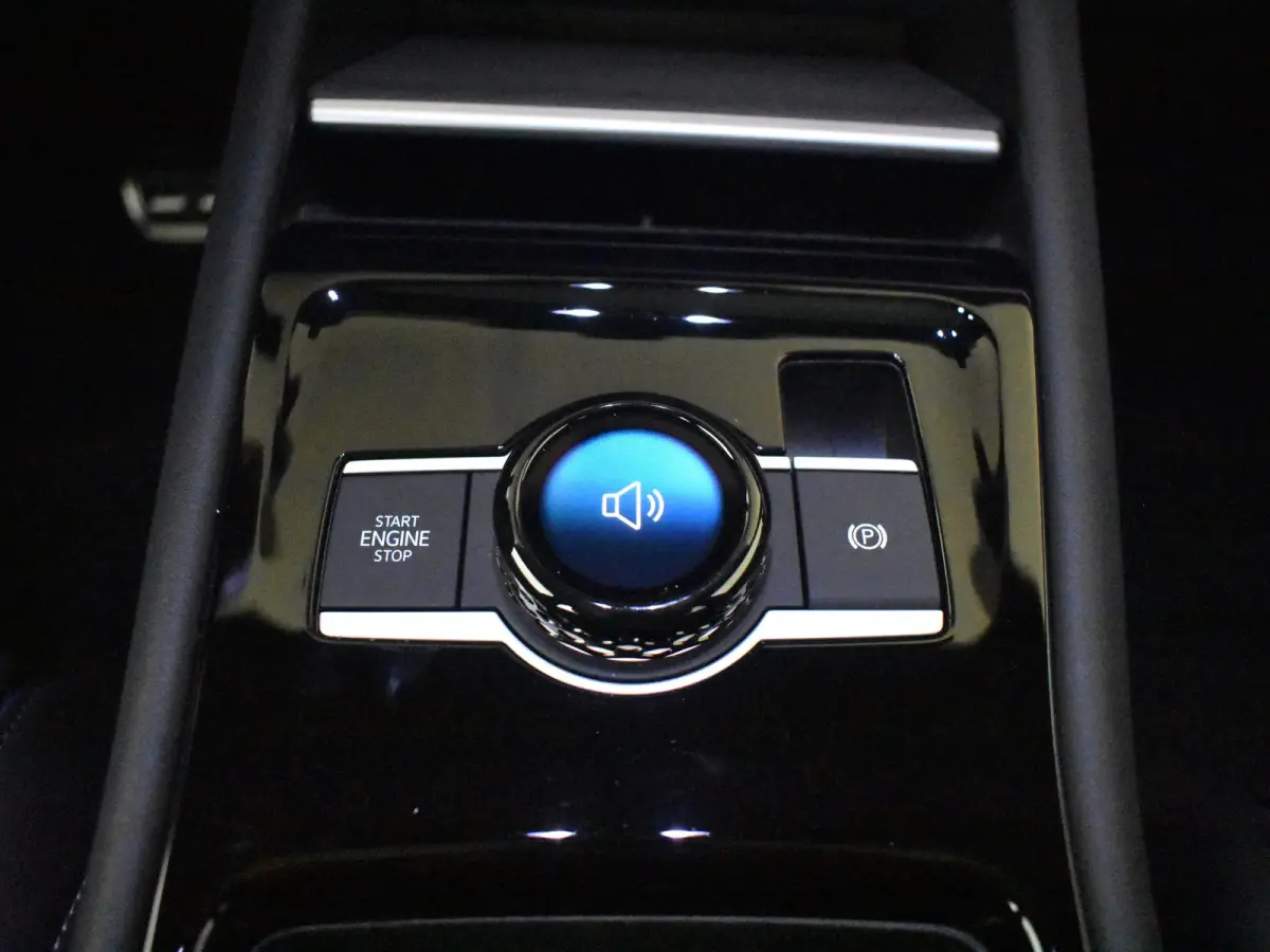 1.5 eHybrid R-Line l Lederen int. l Harman Kardon l Pano Dak l 360gr Camera l 20" l Trekhaak Elektr. l Stoelventilatie l
