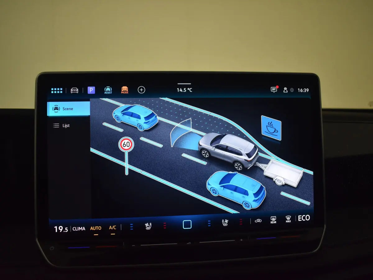 1.5 eHybrid R-Line l Lederen int. l Harman Kardon l Pano Dak l 360gr Camera l 20" l Trekhaak Elektr. l Stoelventilatie l