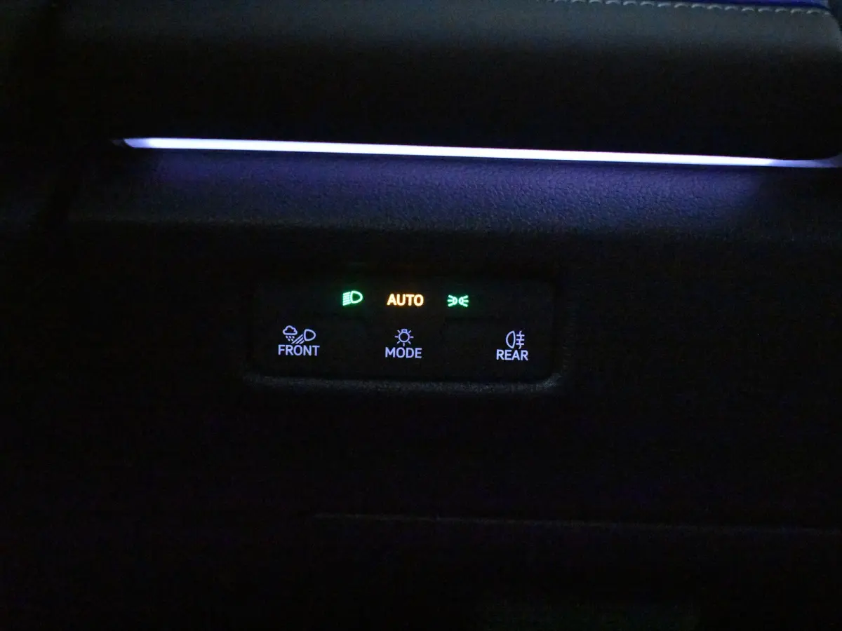 1.5 eHybrid R-Line l Lederen int. l Harman Kardon l Pano Dak l 360gr Camera l 20" l Trekhaak Elektr. l Stoelventilatie l