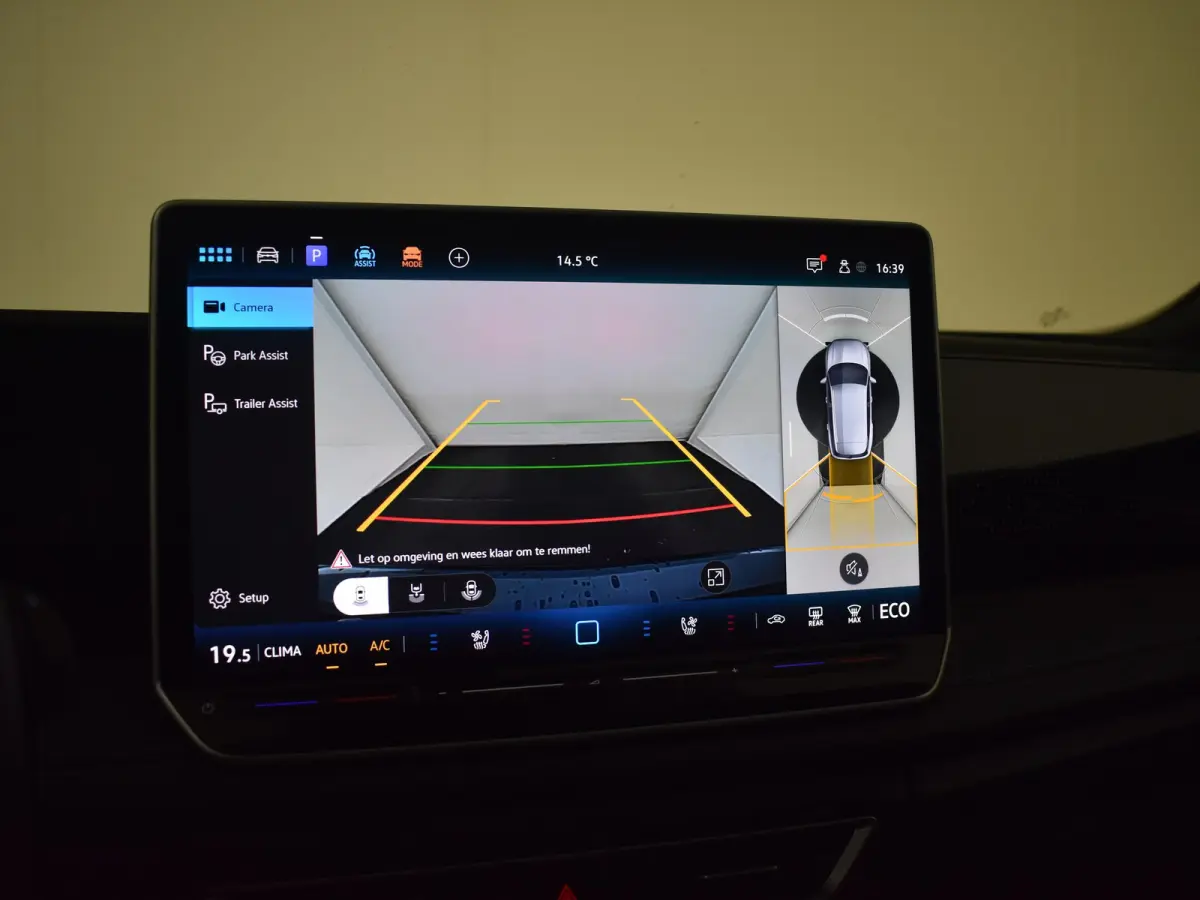 1.5 eHybrid R-Line l Lederen int. l Harman Kardon l Pano Dak l 360gr Camera l 20" l Trekhaak Elektr. l Stoelventilatie l