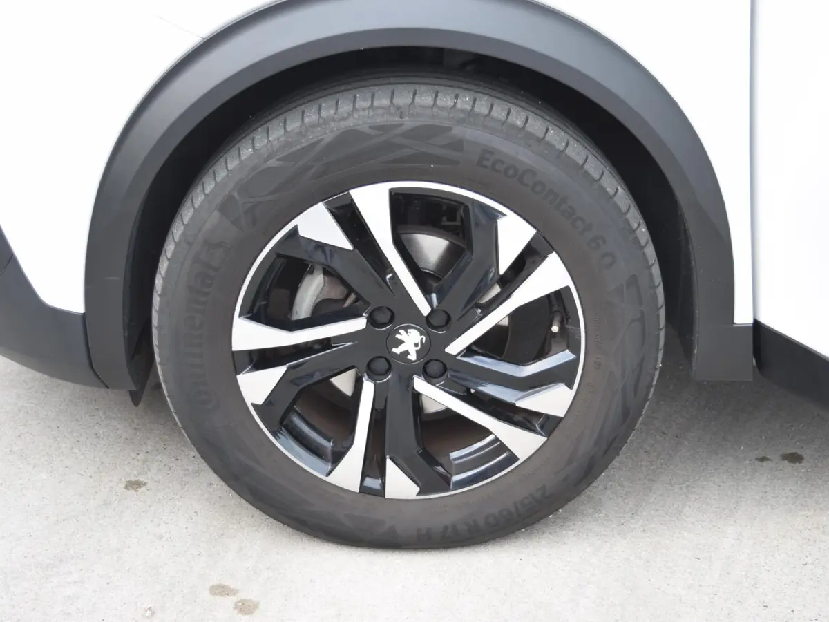 1.2 PureTech Allure Pack | AUTOMAAT | 130 PK | NAVI | CRUISE CONTROL | PARKEERSENSOREN MET CAMERA | CLIMATE CONTROL | 25.716 KM