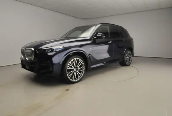 40d xDrive | M-Sportpakket | HUD | Active cruise | Trekhaak | Panoramadak | Comfortzetels | DAB | Harman-kardon sound | Alu 20 inch