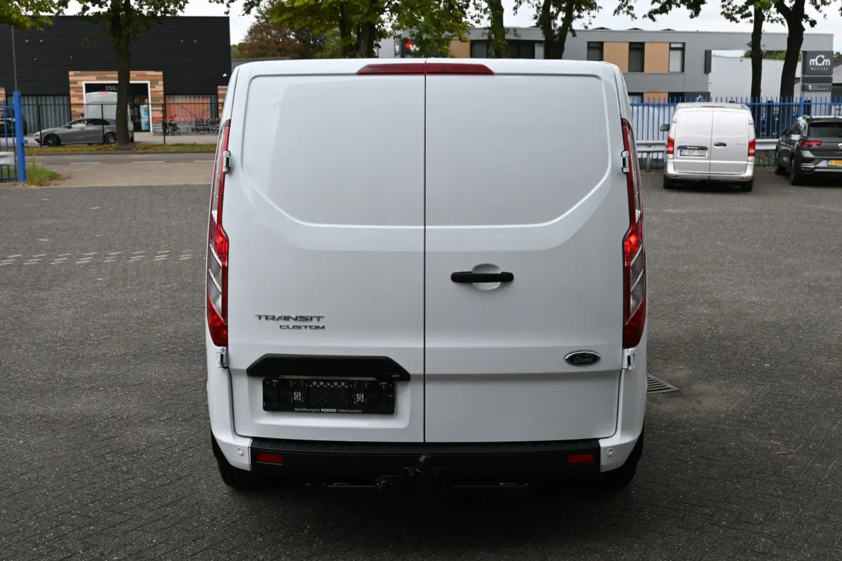 L2 Trend 340L 2.0 TDCI 130 pk Camera, Trekhaak 2800 kg