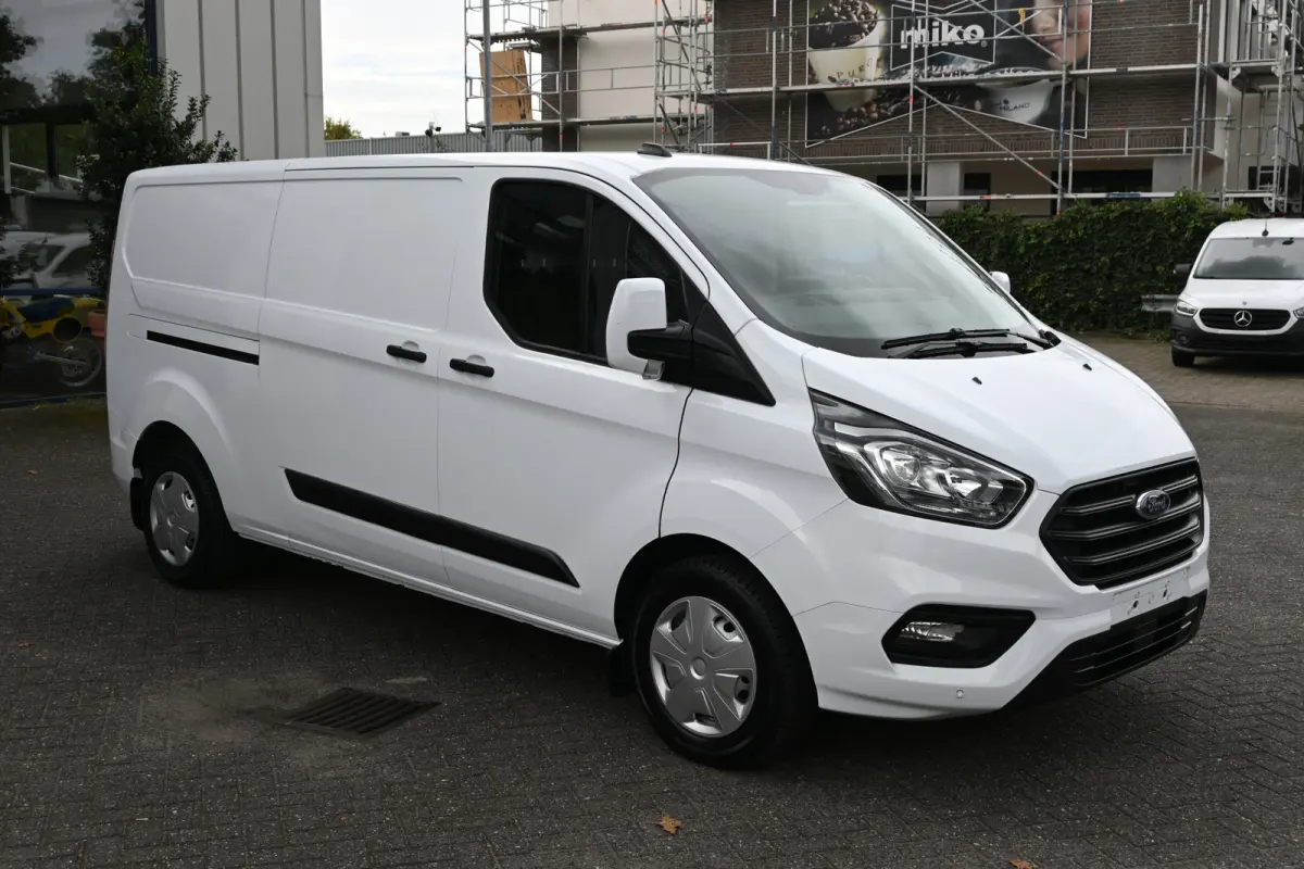 L2 Trend 340L 2.0 TDCI 130 pk Camera, Trekhaak 2800 kg