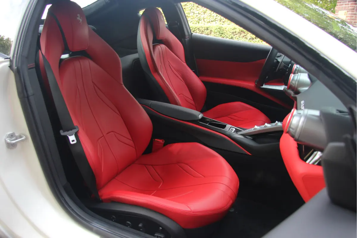 6.5 V12 HELE | Bianco Italia | Lift | Passenger Display | Carbon LED