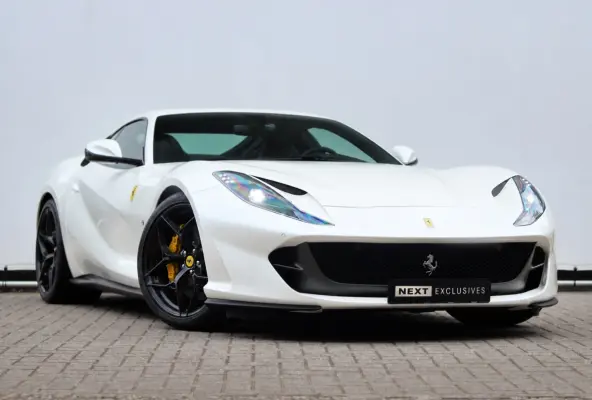 6.5 V12 HELE | Bianco Italia | Lift | Passenger Display | Carbon LED