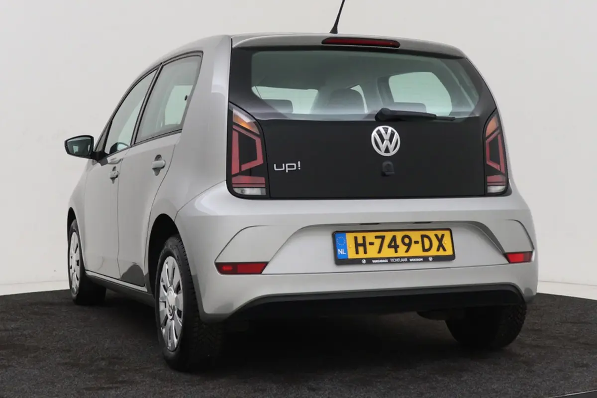 Up! 1.0 BMT move up! | Org NL | Airco | Dealer Ond. | Navigatie Via Telefoon | Bluetooth | 104.000 KM! |
