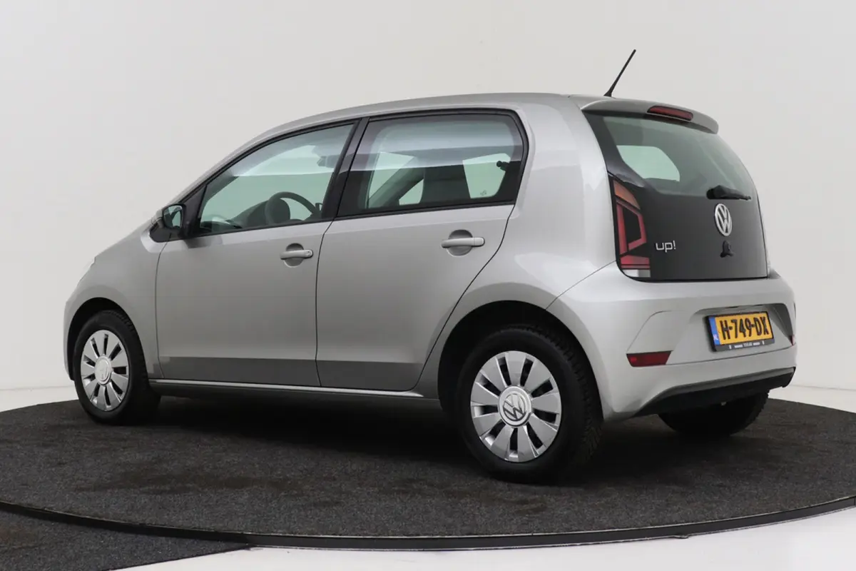 Up! 1.0 BMT move up! | Org NL | Airco | Dealer Ond. | Navigatie Via Telefoon | Bluetooth | 104.000 KM! |