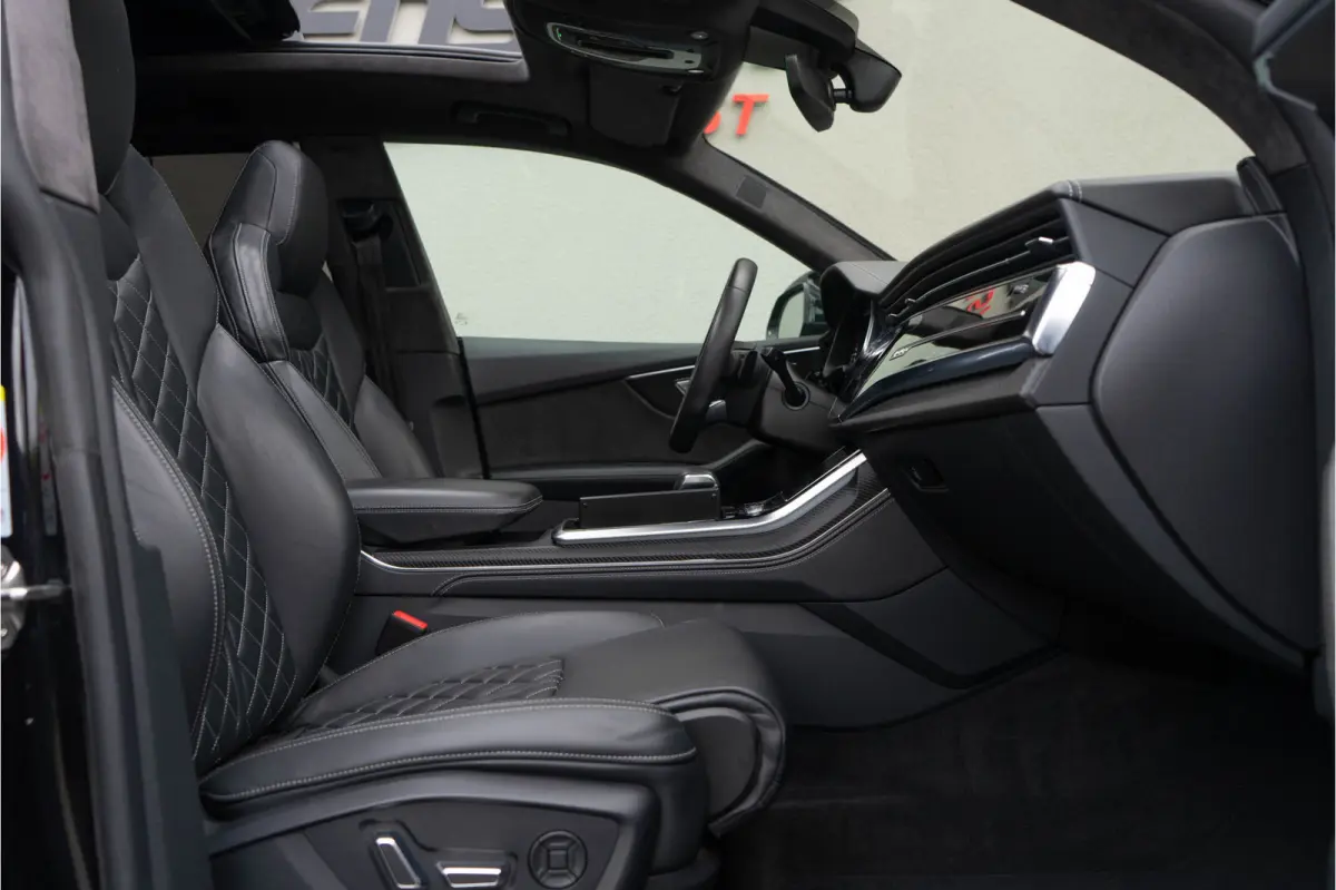 55 TFSI Quattro / ABT Aero Exterieur/ 23 Inch/ Standkachel/ Bang & Olufsen Sound System/ Panoramadak/ 250kW (340PK)