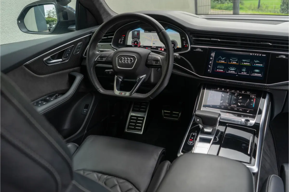 55 TFSI Quattro / ABT Aero Exterieur/ 23 Inch/ Standkachel/ Bang & Olufsen Sound System/ Panoramadak/ 250kW (340PK)