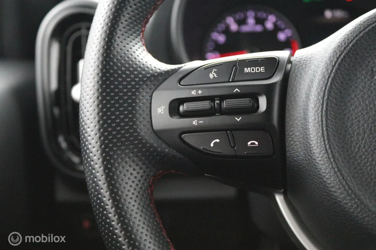 1.0 DPi DynamicPlusLine 5p | Camera |Cruise Control| Apple CarPlay/Android Auto | Navigatie