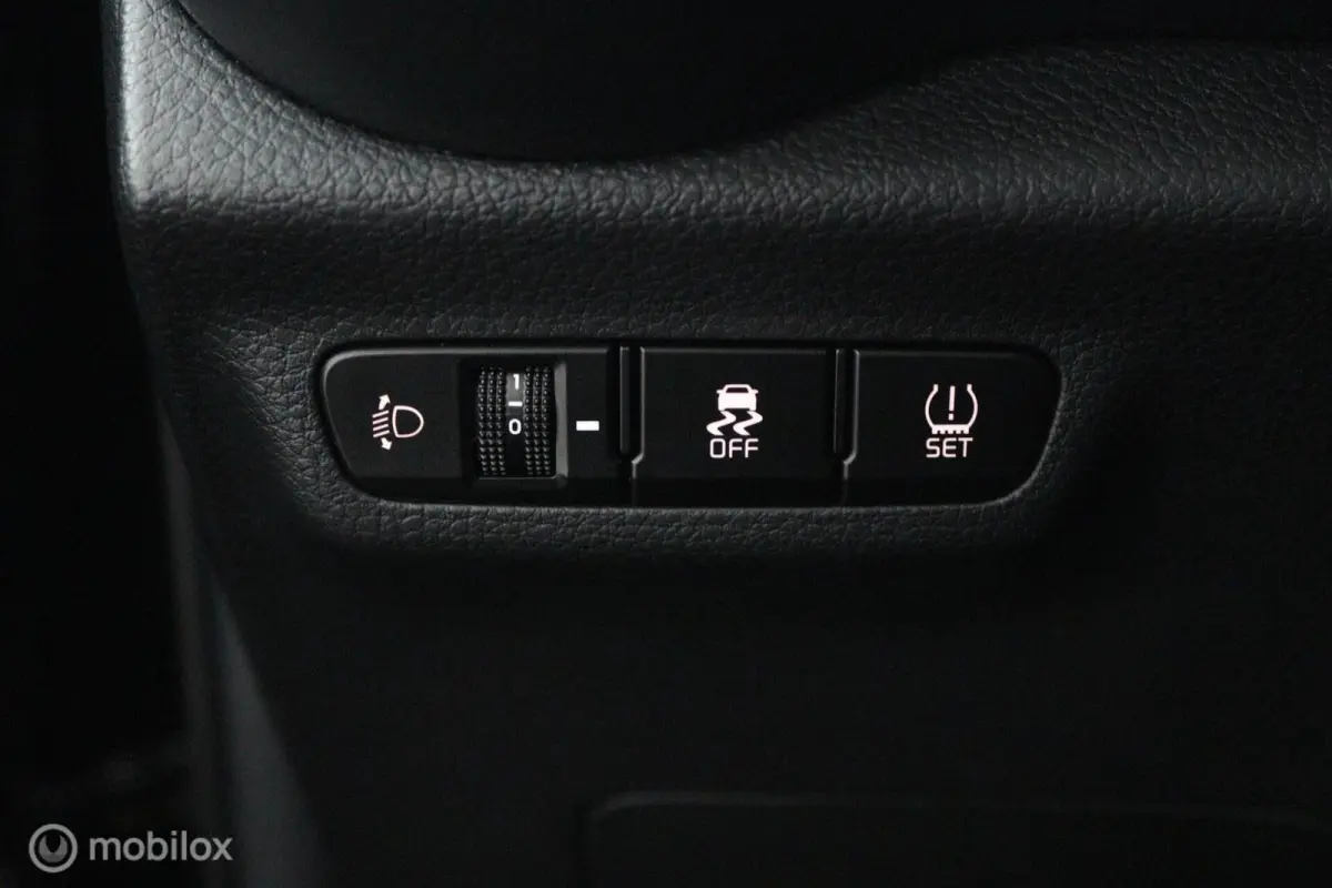 1.0 DPi DynamicPlusLine 5p | Camera |Cruise Control| Apple CarPlay/Android Auto | Navigatie