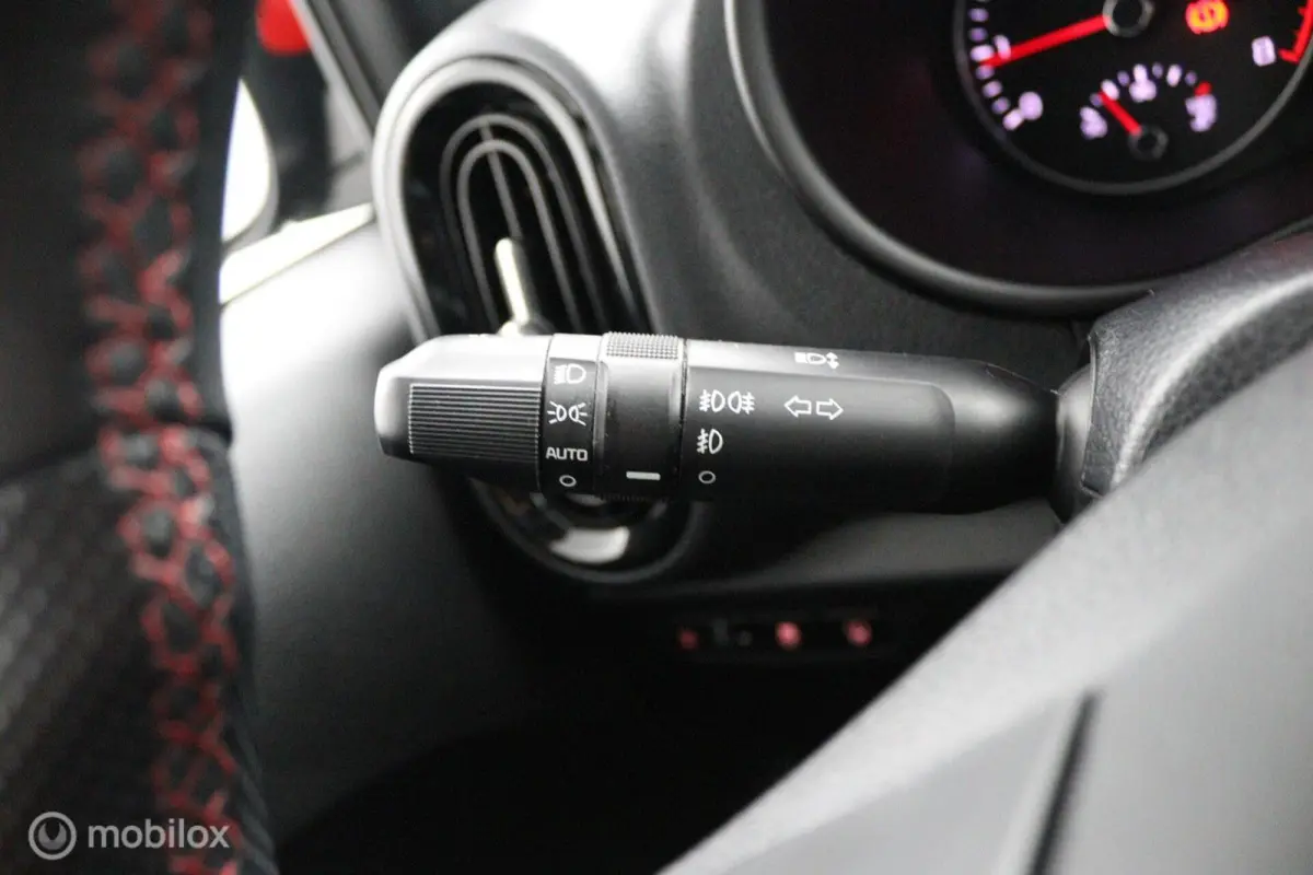 1.0 DPi DynamicPlusLine 5p | Camera |Cruise Control| Apple CarPlay/Android Auto | Navigatie