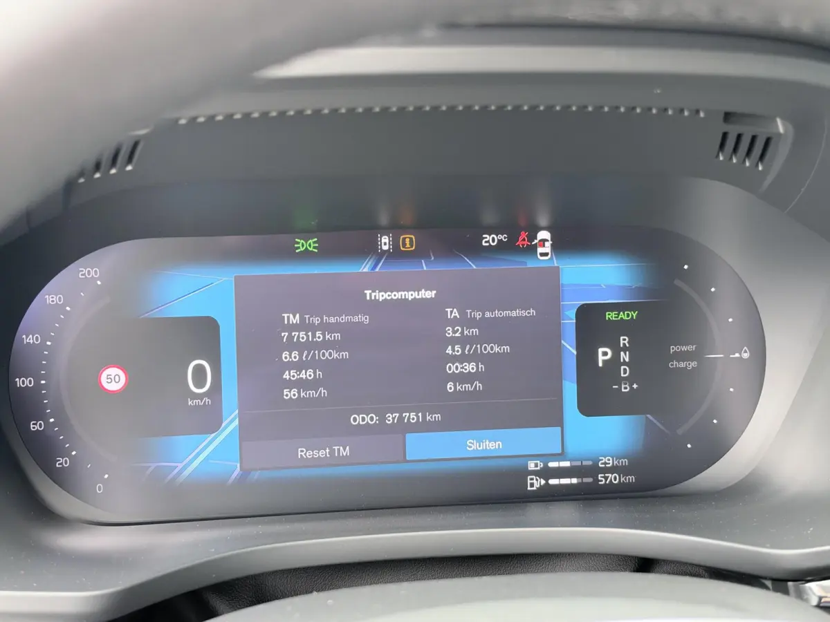 2.0 T8 Plug-in hybrid AWD Plus Black Edition 455 PK | Long Range | Pano | 2 fase laden | All season banden