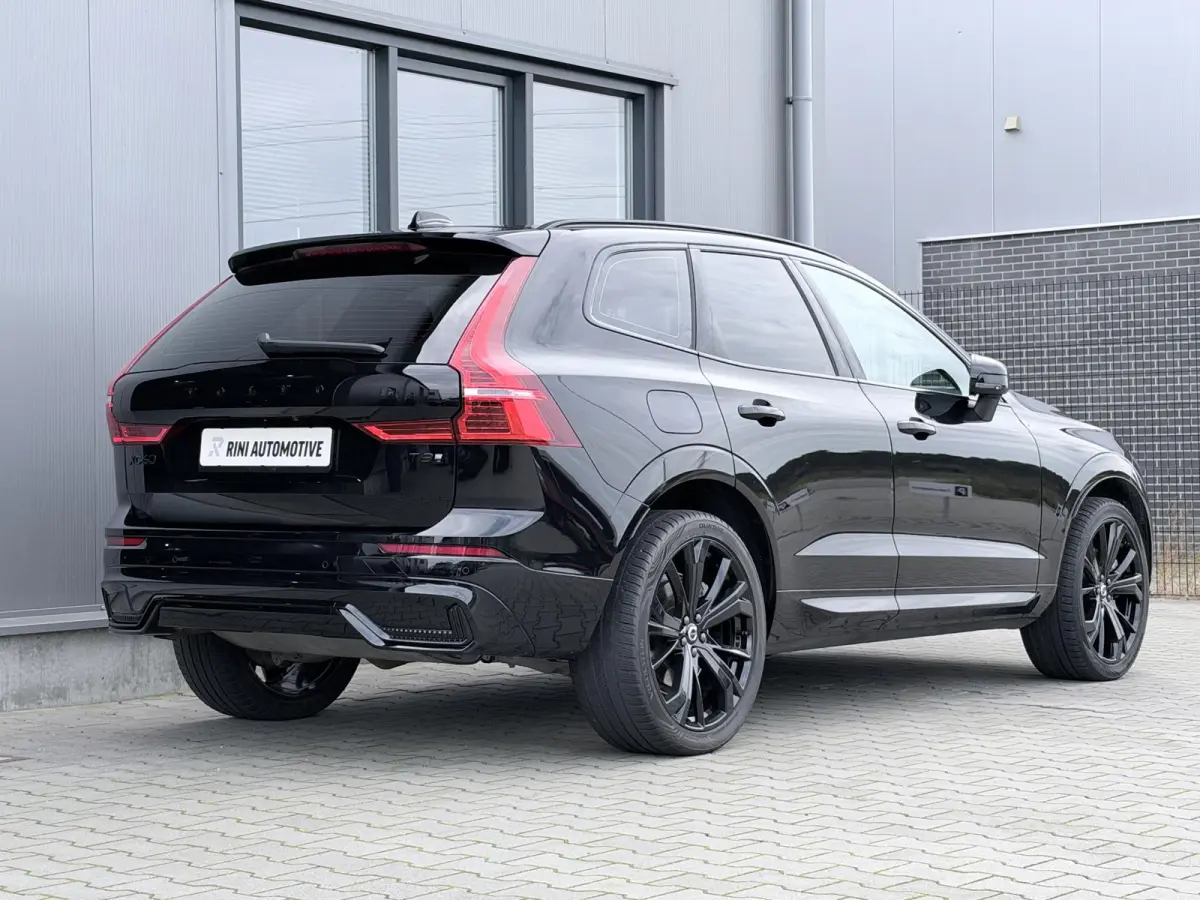 2.0 T8 Plug-in hybrid AWD Plus Black Edition 455 PK | Long Range | Pano | 2 fase laden | All season banden