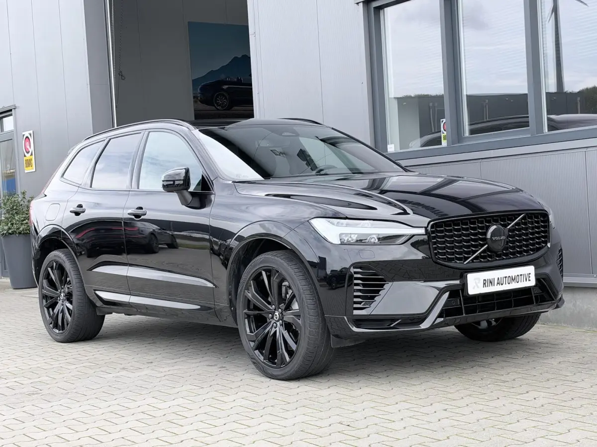 2.0 T8 Plug-in hybrid AWD Plus Black Edition 455 PK | Long Range | Pano | 2 fase laden | All season banden