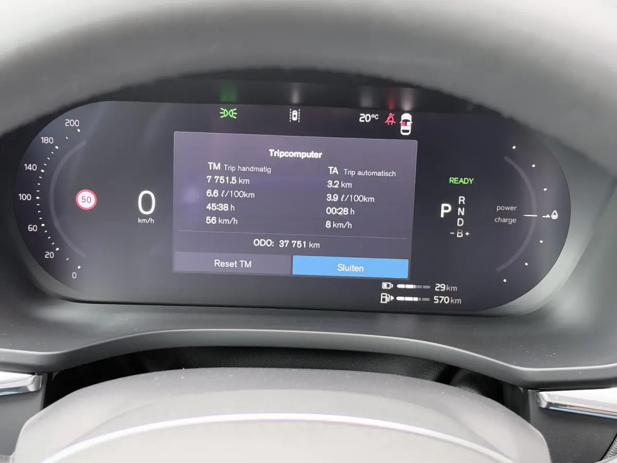 2.0 T8 Plug-in hybrid AWD Plus Black Edition 455 PK | Long Range | Pano | 2 fase laden | All season banden