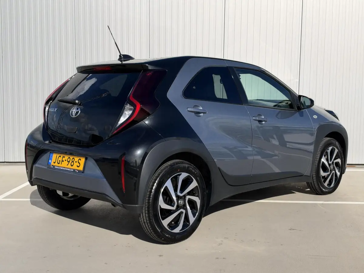 1.0 VVT-i S-CVT Pulse|NL-Auto|Carplay/Android