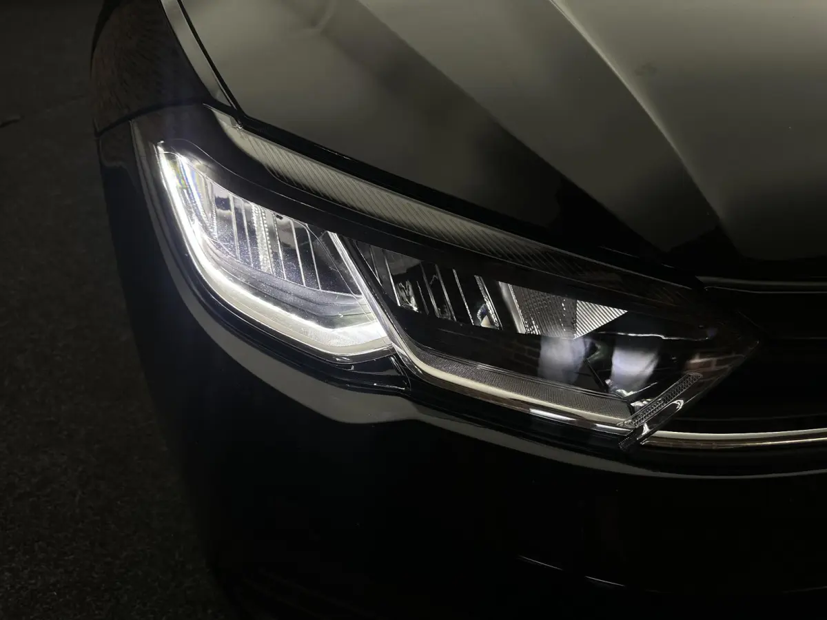 1.0 TSI Life Business