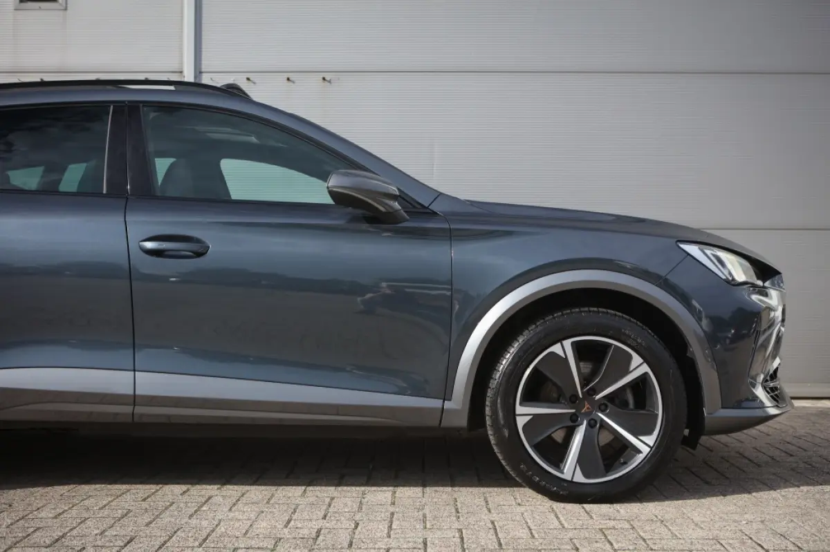 1.4 e-Hybrid Bns