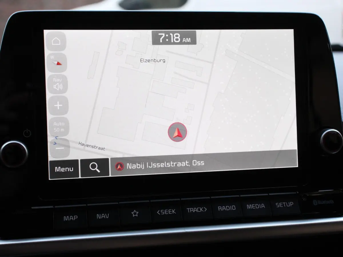 1.0 DPI Automaat DynamicLine Navigatie Apple Carplay/Android auto Airco Camera DAB Bluetooth